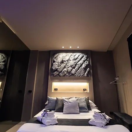 Platinum Suite&Spa-2